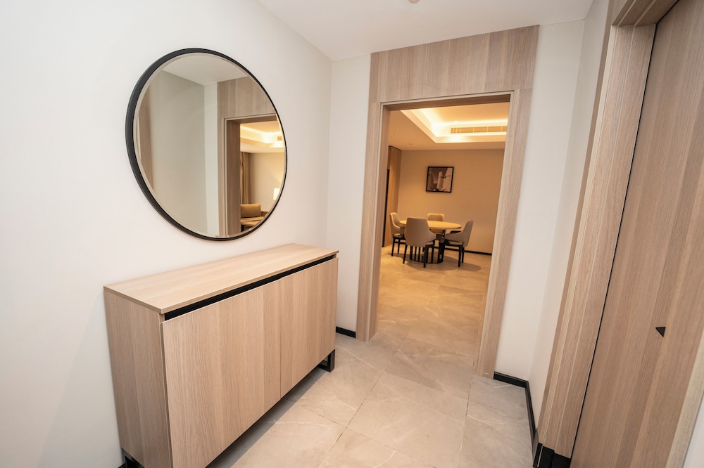 Executive Suite, 1 Bedroom - Photo 4