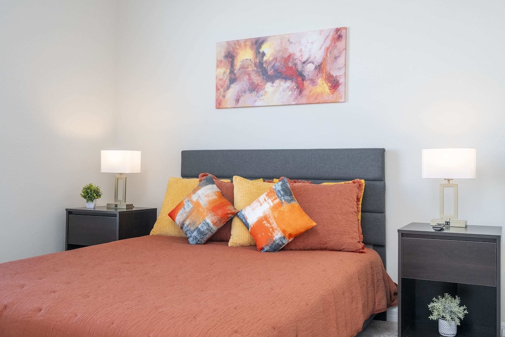 Premium House photo 3