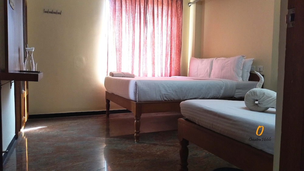 Deluxe Triple Room (Ac)