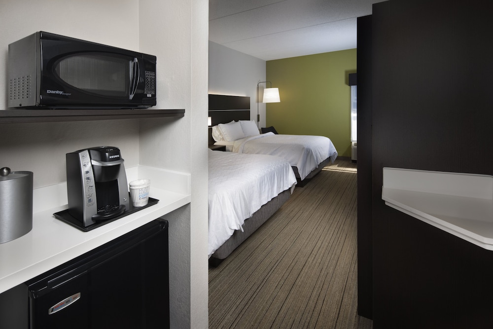 Room, 2 Queen Beds, Accessible (Communication, Mobil Roll-In Shower) - Photo 2