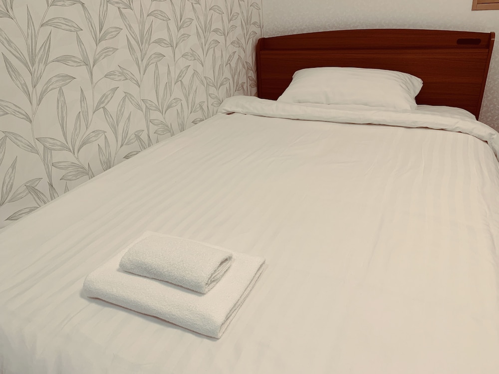 Twin Room, Private Bathroom (202) photo 1