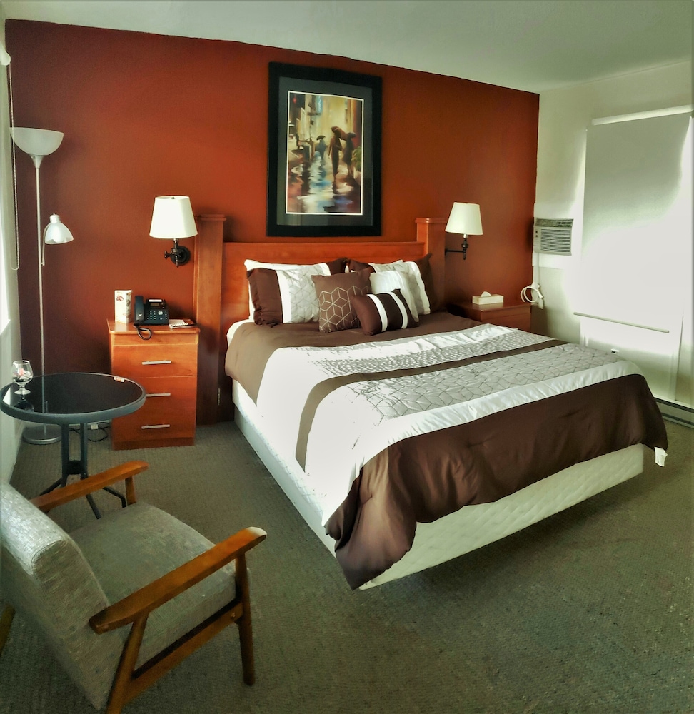 Standard Room, 1 Queen Bed photo 1