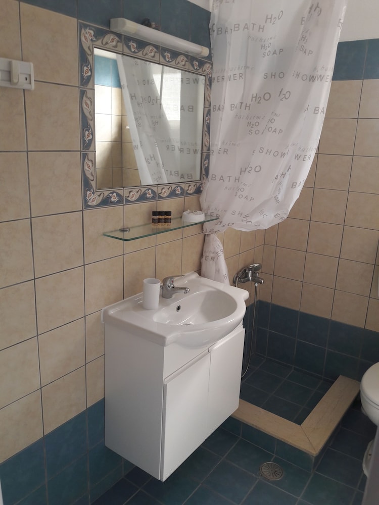 Family Apartment, 1 Bedroom, Kitchen, Sea View photo 2