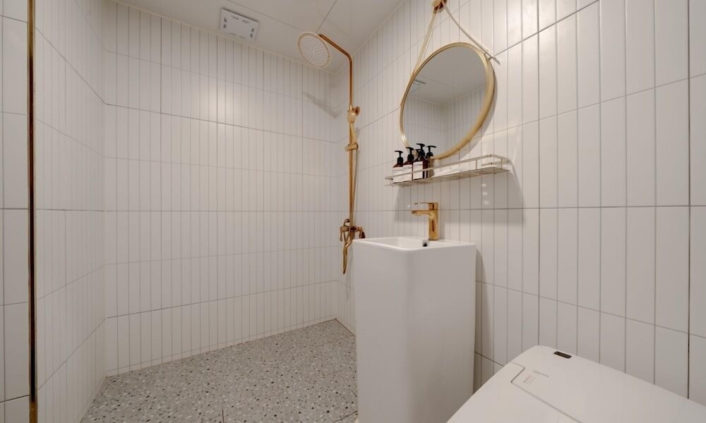 Suite - Photo 6