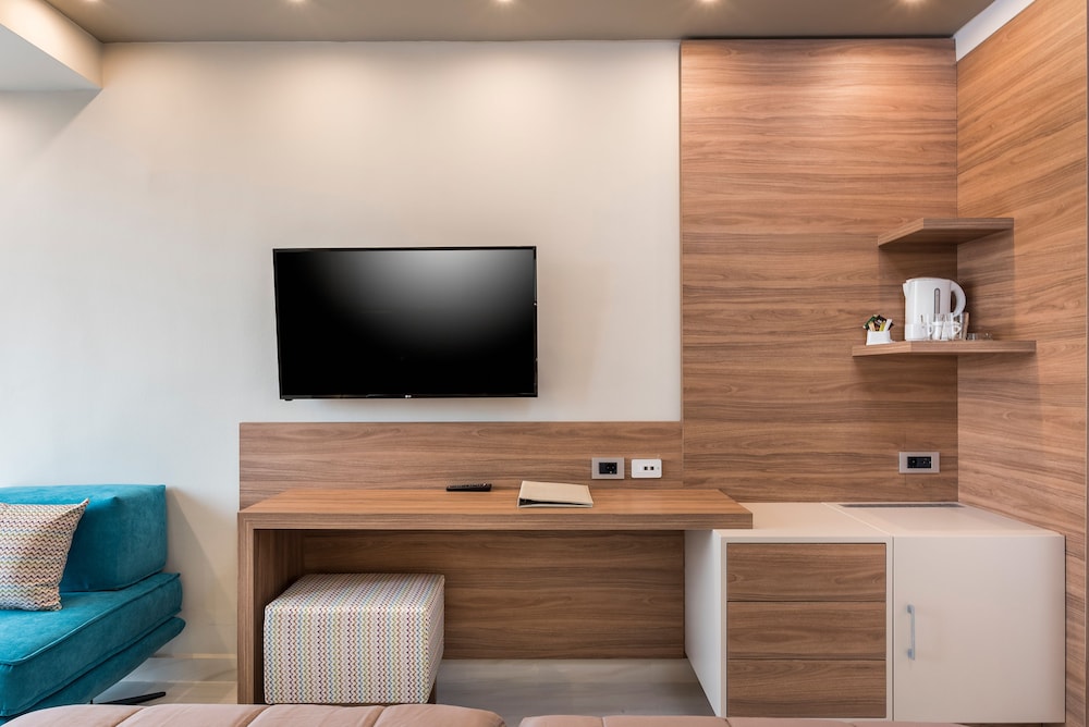 Superior Quadruple Room - Photo 4
