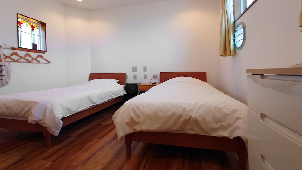 Twin Room, Accessible photo 2