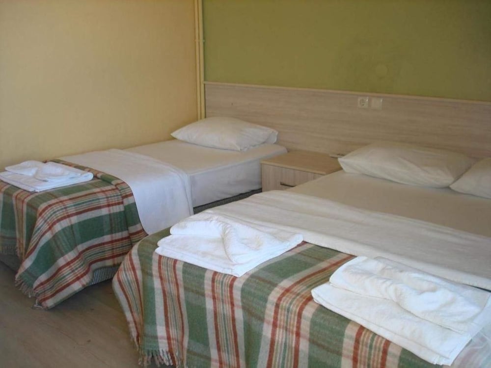 Standard Triple Room photo 3