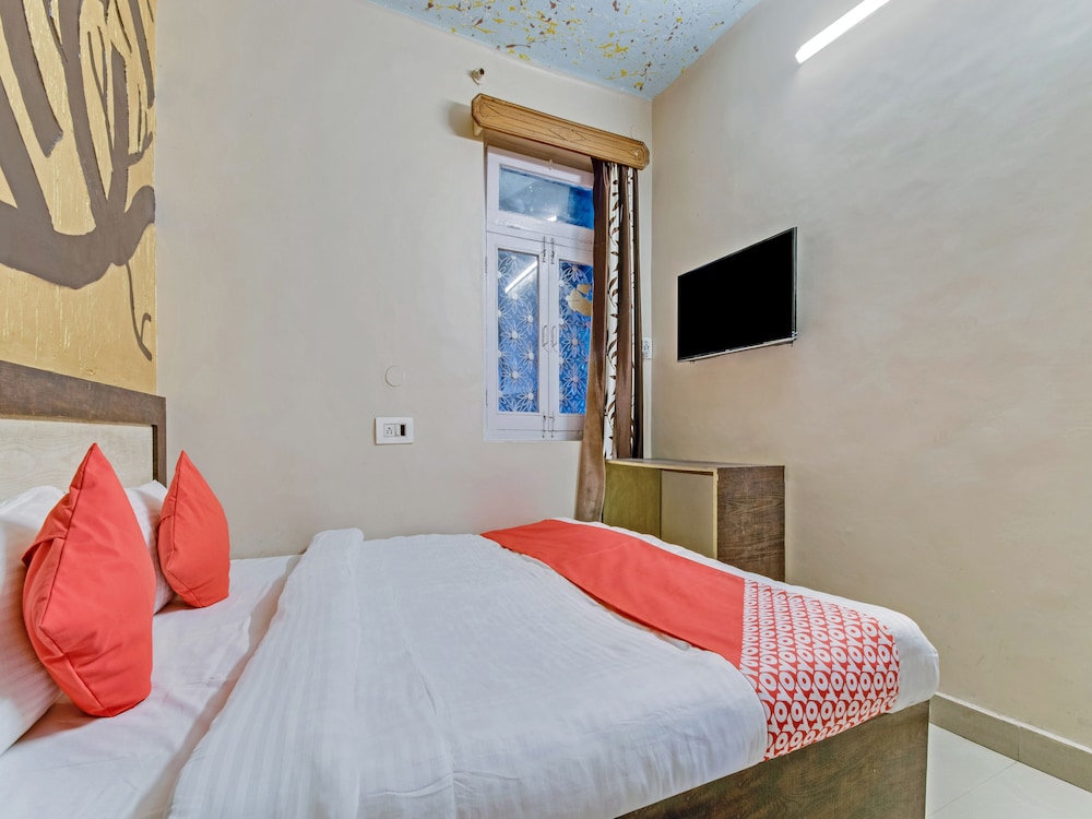 Double Or Twin Room, 1 Queen Bed photo 2
