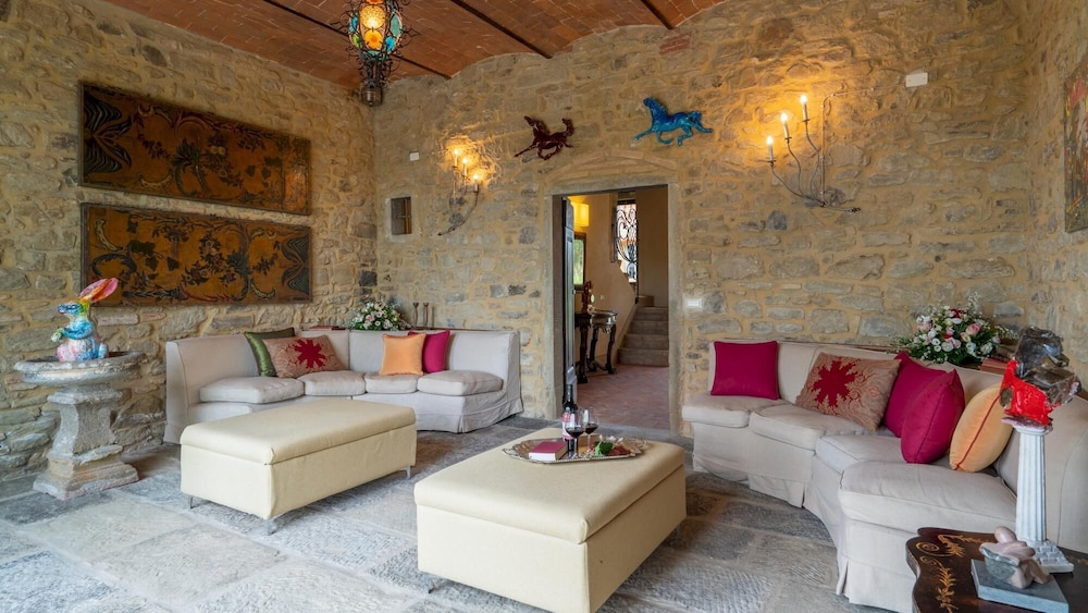 Villa photo 3