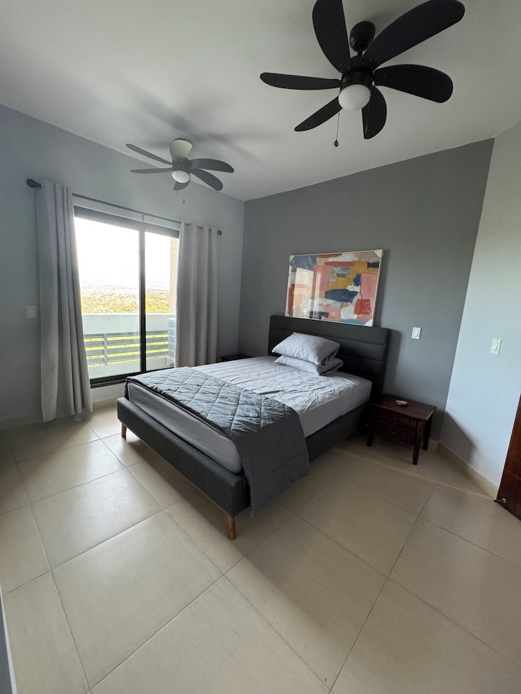 Luxury Condo, Ocean View photo 2