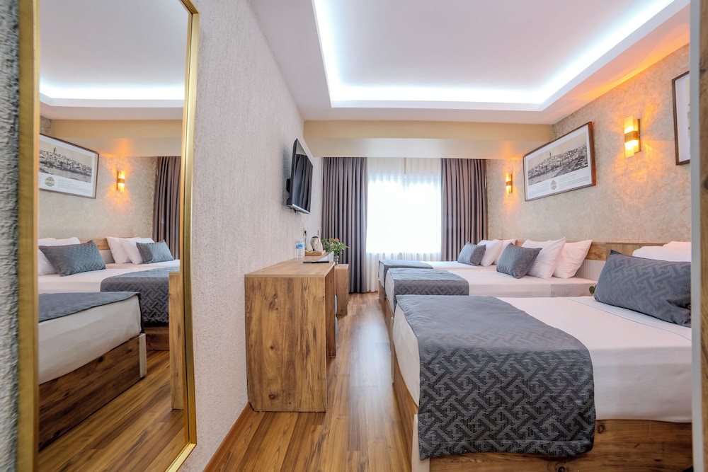 Standard Triple Room photo 3