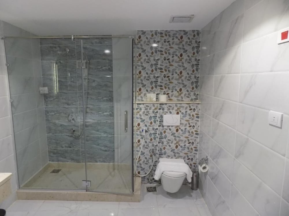 Double or Twin Room, Sea View - Photo 5