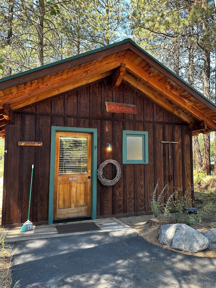 Comfort Cabin, 1 Queen Bed with Sofa bed, Non Smoking, Hot Tub