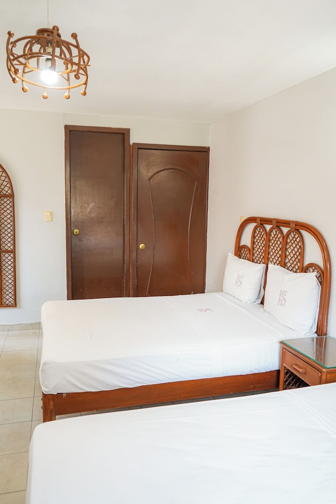 Standard Twin Room, 2 Double Beds photo 2