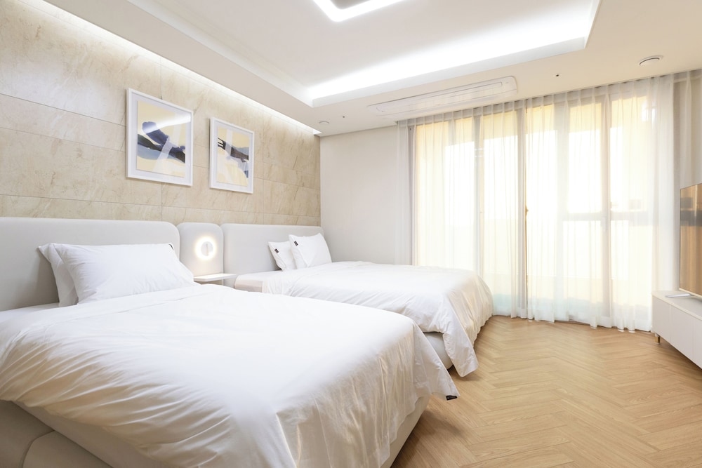 Four Beds Deluxe