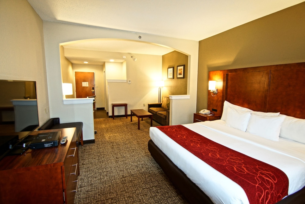 Suite, 1 Queen Bed with Sofa bed, Accessible, Non Smoking - Photo 2