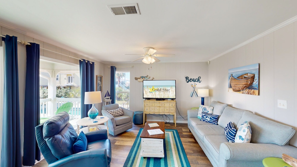 House, 2 Queen Beds, Pool Access, Partial Ocean View (Shore Nuff)