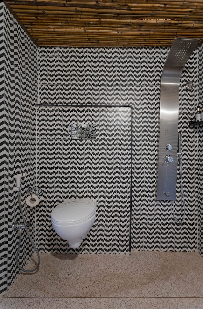 Luxury AC Room photo 2