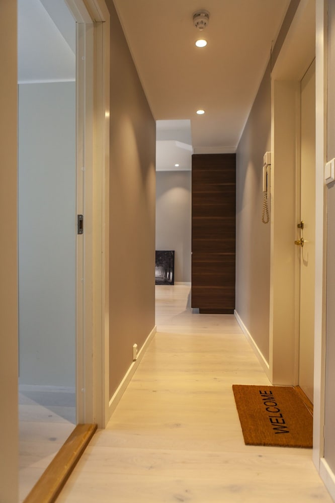 Basic Apartment photo 1