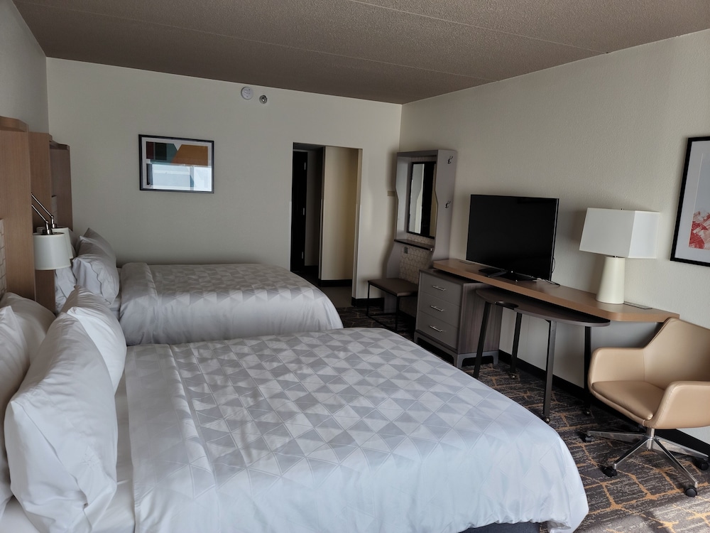 Suite, Multiple Beds - Photo 2