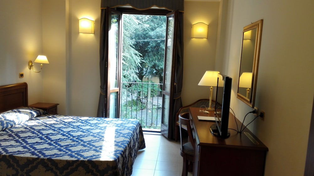 Double Room Single Use (Accesso Disabili) photo 1