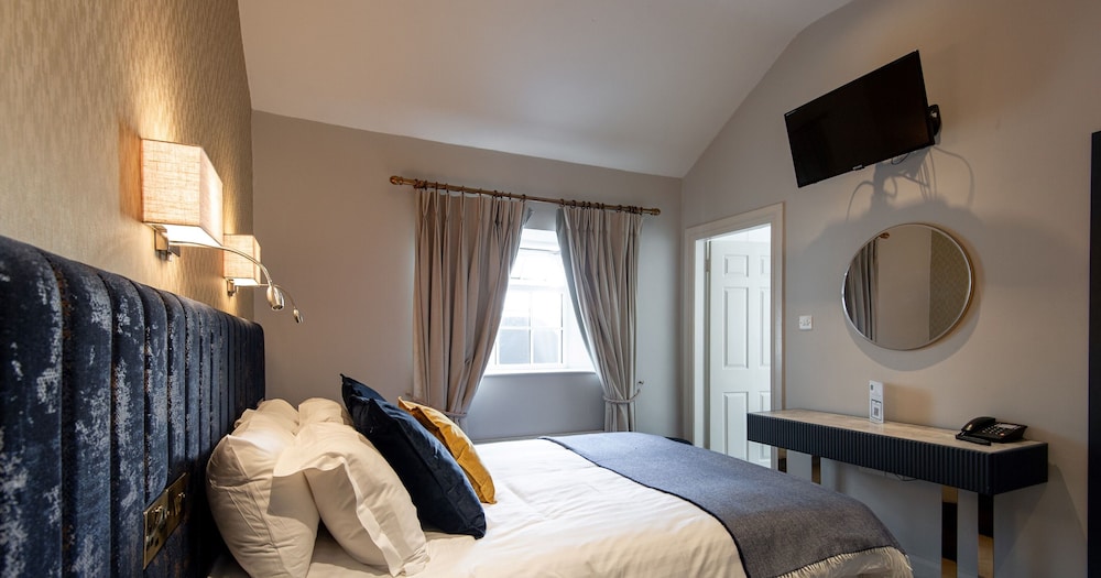 Snug Double Room