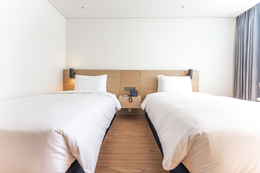 Twin Room, 2 Twin Beds - Photo 3