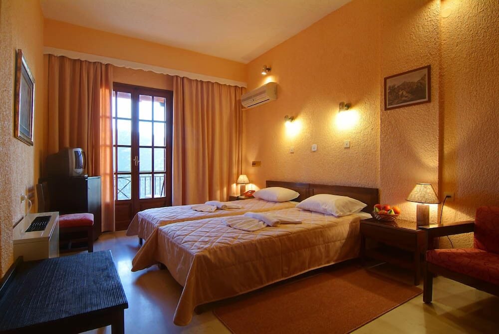 Double or Twin Room photo 2