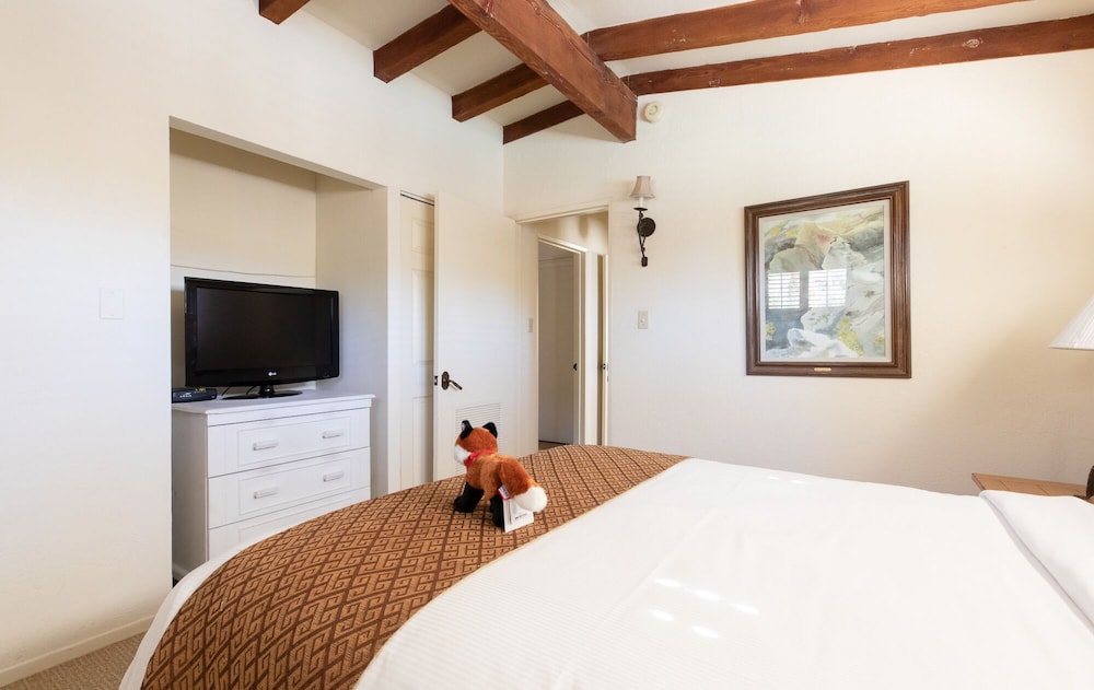 Suite, 1 Queen Bed (Tamarisk Casita - 1 Queen Bed with Pr)
