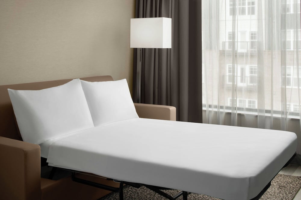 Room, 1 King Bed with Sofa bed (Hearing Accessible) photo 2