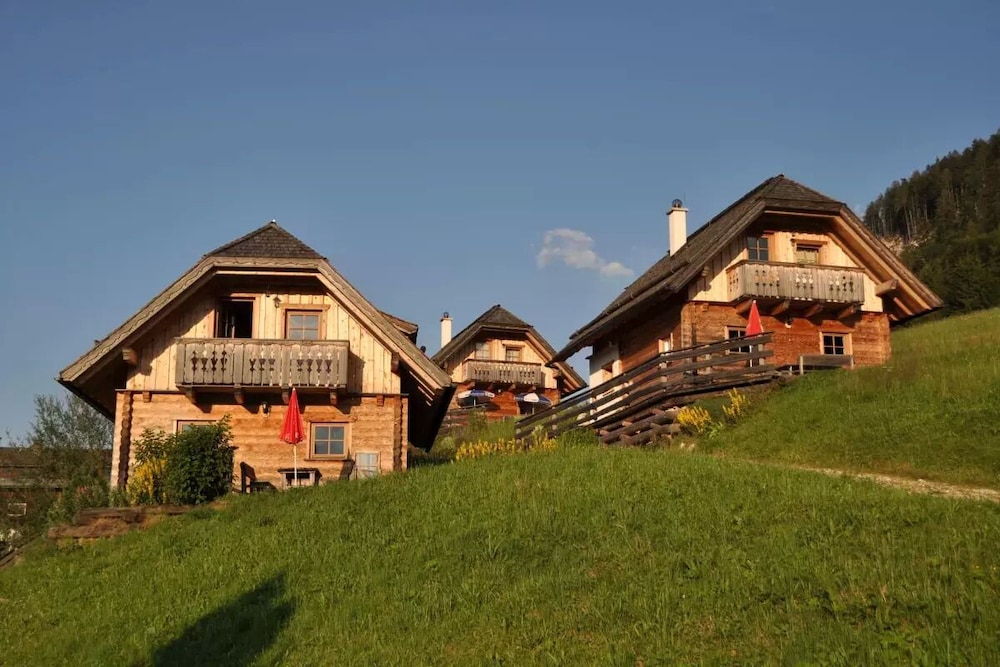 Cabin (Alpine) photo 2