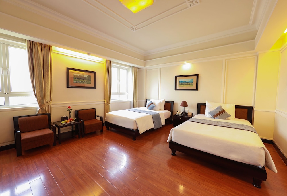Deluxe Twin Room (French Wing) - Photo 2