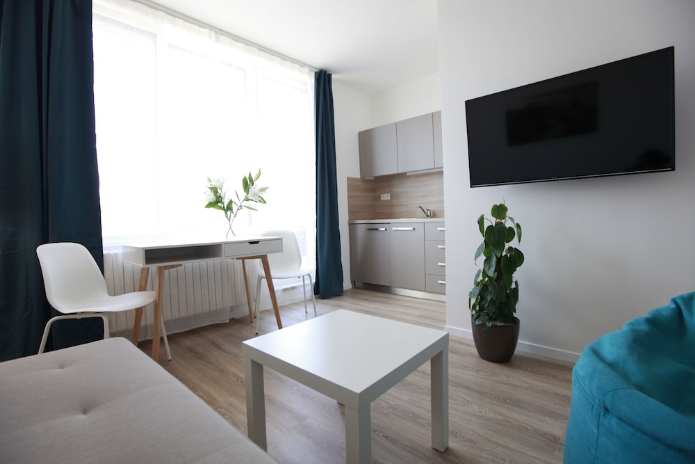 Apartment, 2 Bedrooms, Balcony photo 1