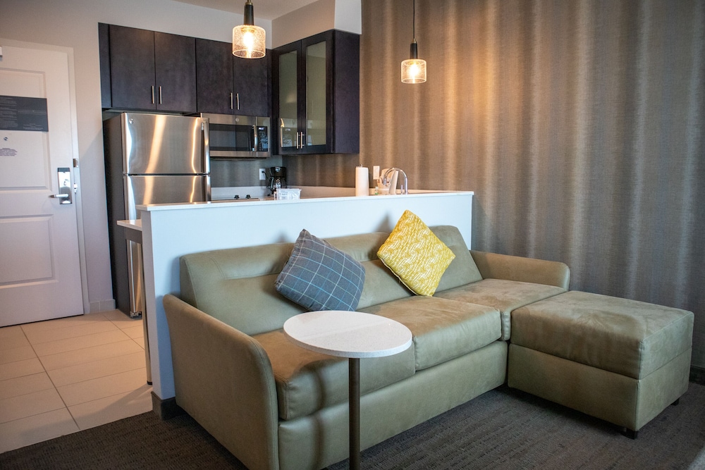 Studio, 1 King Bed with Sofa bed (Mobility/Hearing Access, Transf Shwr) - Photo 2
