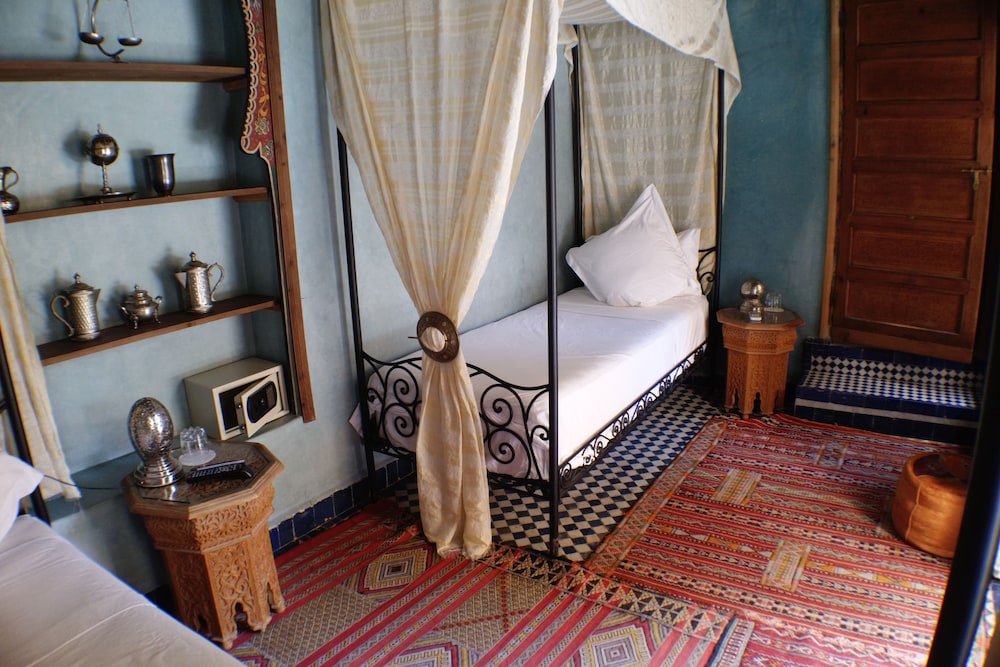 Standard Room, 2 Twin Beds photo 2