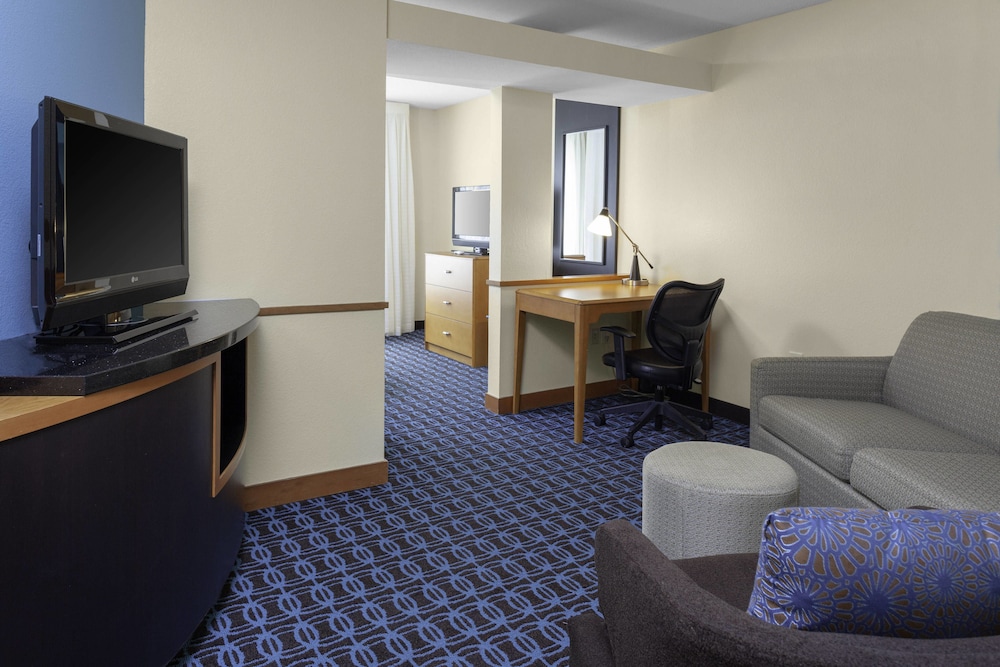 Studio, 1 King Bed with Sofa bed (Hearing Accessible)