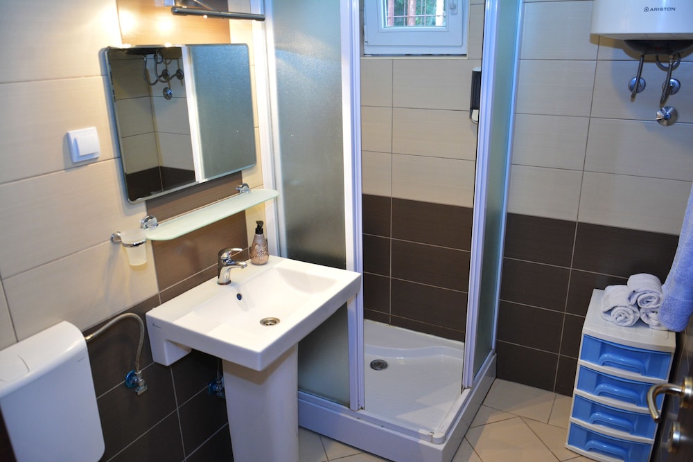 Basic Duplex, 1 Bedroom, Bay View, Sea Facing photo 3