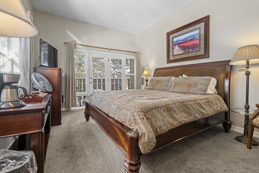 Suite, 1 King Bed (Suite 6)