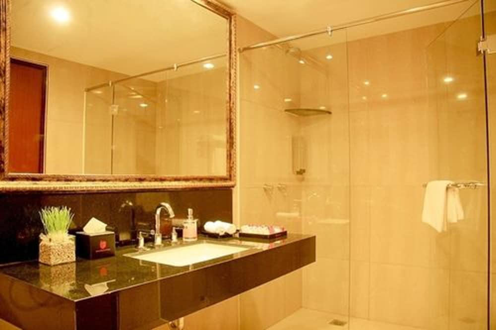 Superior Room, City View photo 3