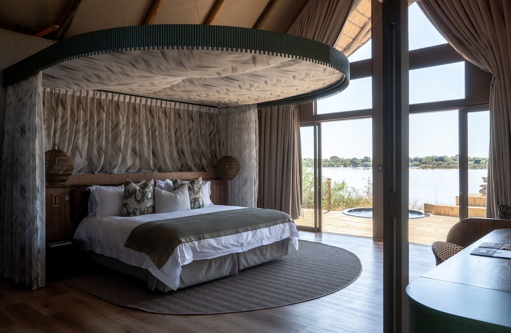 Malachite Tented Suite