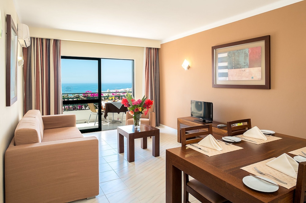 Apartment, 1 Bedroom with balcony Cerro Mar Atlantico - Photo 1
