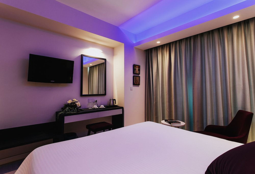 Suite, Balcony - Photo 1