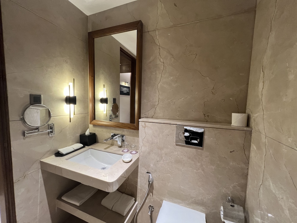 Deluxe Room - Photo 4