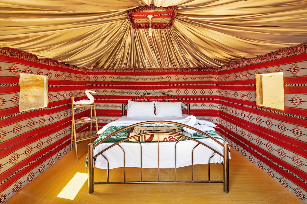 Double Tent with Shared Bathroom photo 3