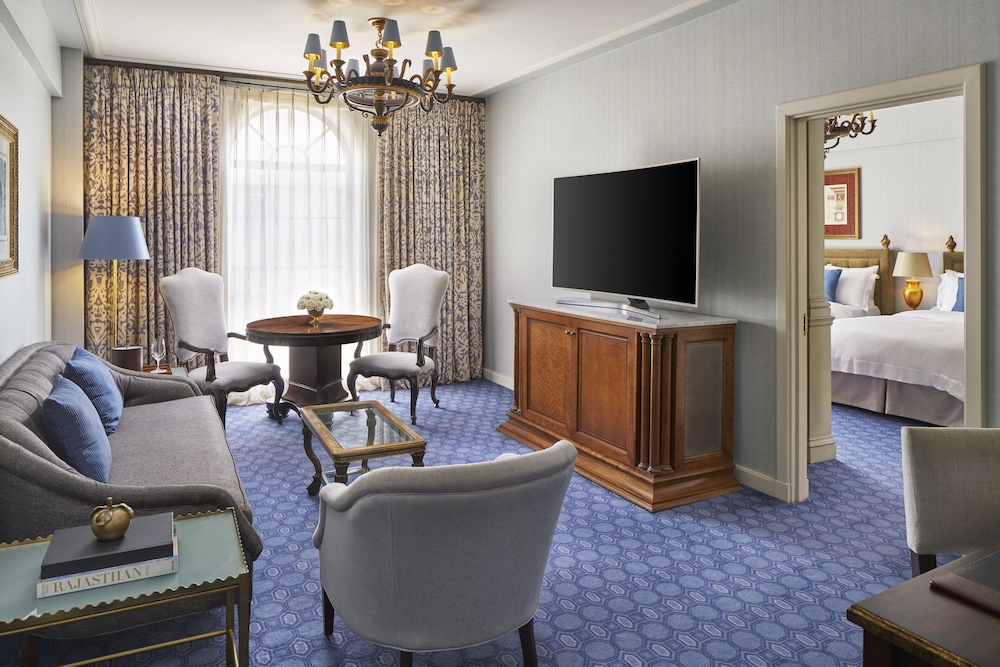 Suite, 2 Double Beds - Photo 2