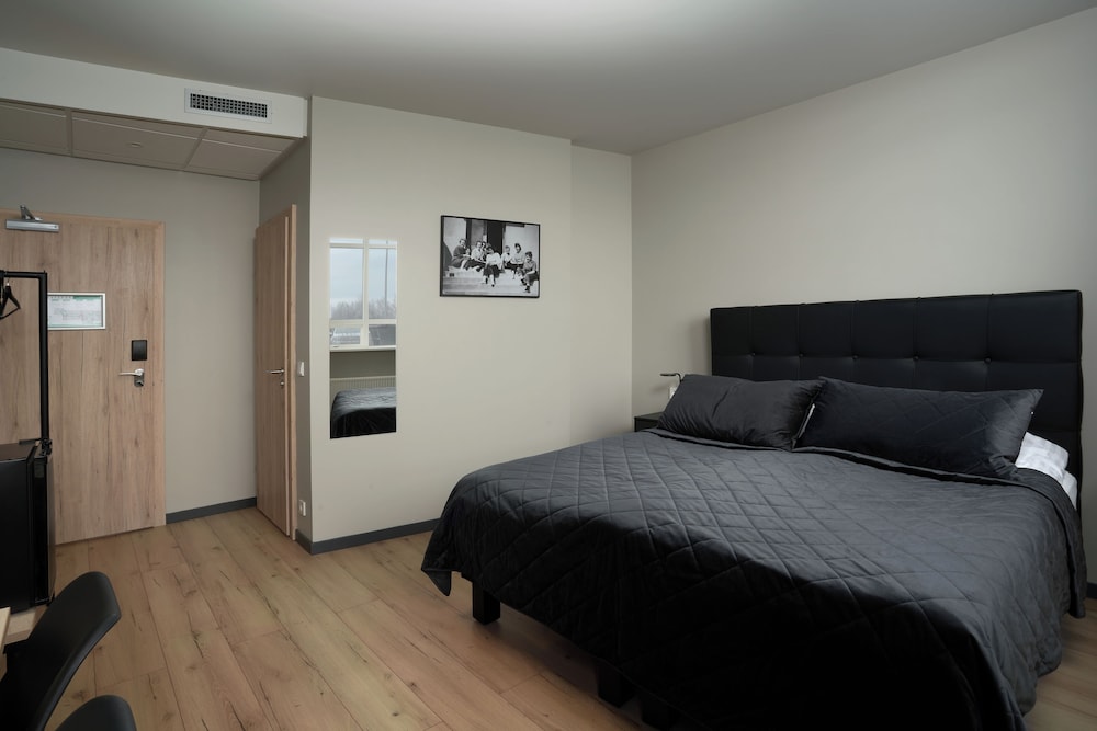 Deluxe Room, 1 Queen Bed, Ground Floor photo 1