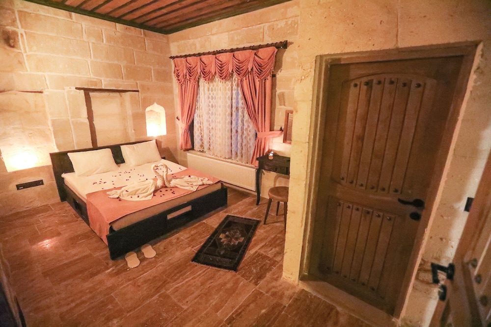 Deniz Stone Room - Photo 14