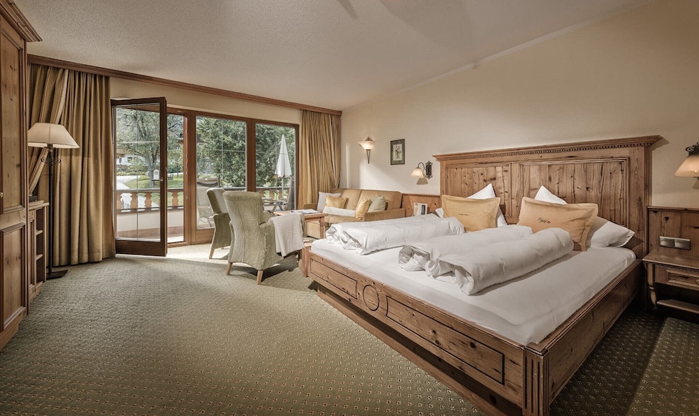 Family Room, 2 Bedrooms, Mountainside
