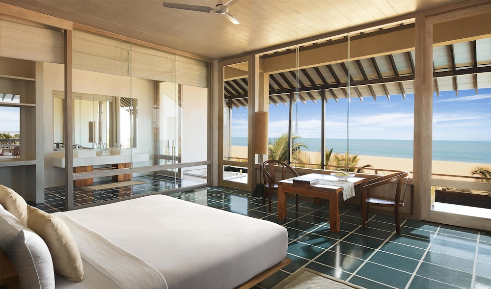 Suite with Sea View - Photo 3
