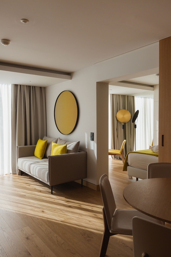 Family Suite, City View